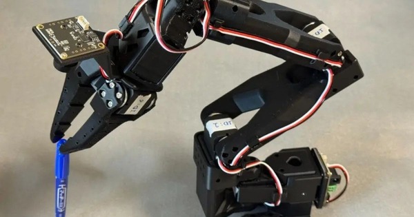 VLAモデルとIOWN APNで遠隔ロボット制御やローカル環境に近い動作が