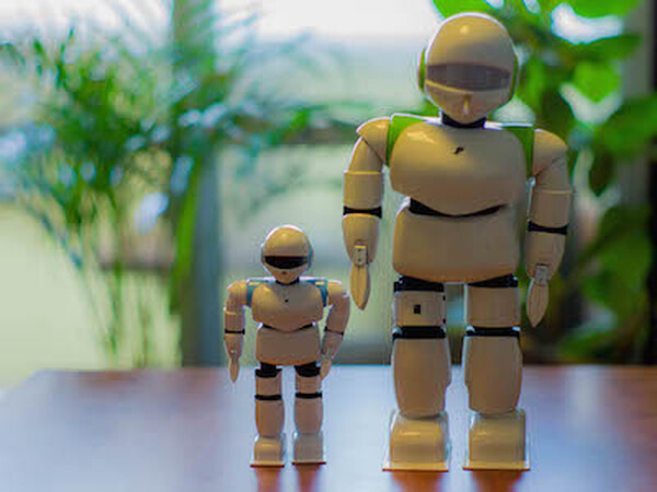 ツクダオリジナル ココロをもったロボットフレンドPINO 気になるe-Toy遊んでレポート