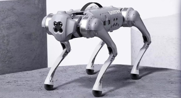 近未来ペットと一緒に過ごそう！散歩についてくるロボット犬「GeeDog