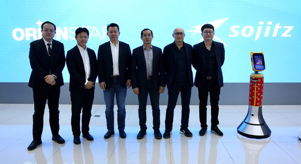 双日が中国OrionStar Roboticsと自動配膳・案内ロボットで日本販売総