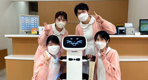 眼科に自動搬送ロボット「KEENON T8」を導入 診察業務の効率化、診察