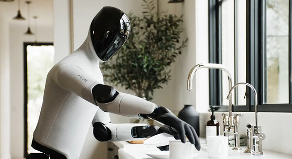 新型の汎用ヒューマノイドが家庭に溶け込む近未来の生活 Figure AIが
