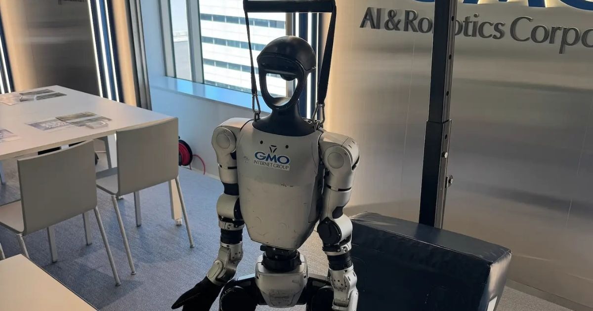 人とヒューマノイドが「餅つき」で協調作業 Black AIが「HUMANOID HACK