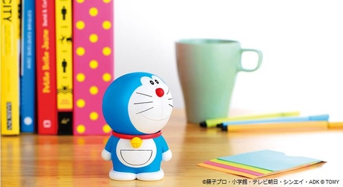 おしゃべりする手のひらサイズのドラえもん「こっちむいてDORAEMON」新