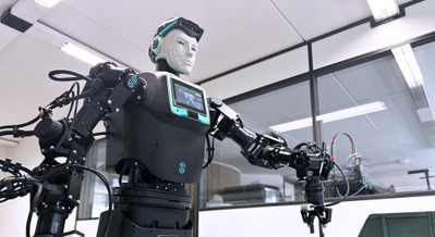 認知型ヒューマノイド「RoBee」が半導体工場へ、Oversonic RoboticsとSTMicroelectronicsが提携 画像