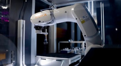 フィジカルAI搭載の薬局向け完全自動入庫システム「Ultra Phasys」｜メディカルユアーズロボティクス 画像