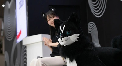 英語のスピーチやオリジナルソングを披露？SusHi Tech Tokyo 2026を沸かせたアニマロイド「FOX」 画像