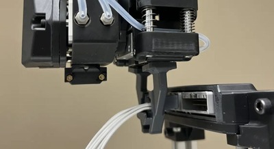 ロボットハンド「Think Hand proto-2」を新開発｜ワイヤーハーネスのはめ込みを自動化する「手探りコネクティング技術」搭載 画像