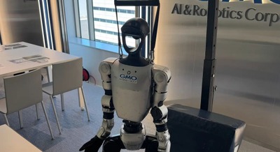 人とヒューマノイドが「餅つき」で協調作業 Black AIが「HUMANOID HACK TOKYO」に参加 画像