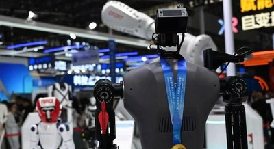 ヒューマノイドが中国の伝統的な遊びを披露、点検ロボや貨物ドローンも実演 2026世界製造業大会 画像