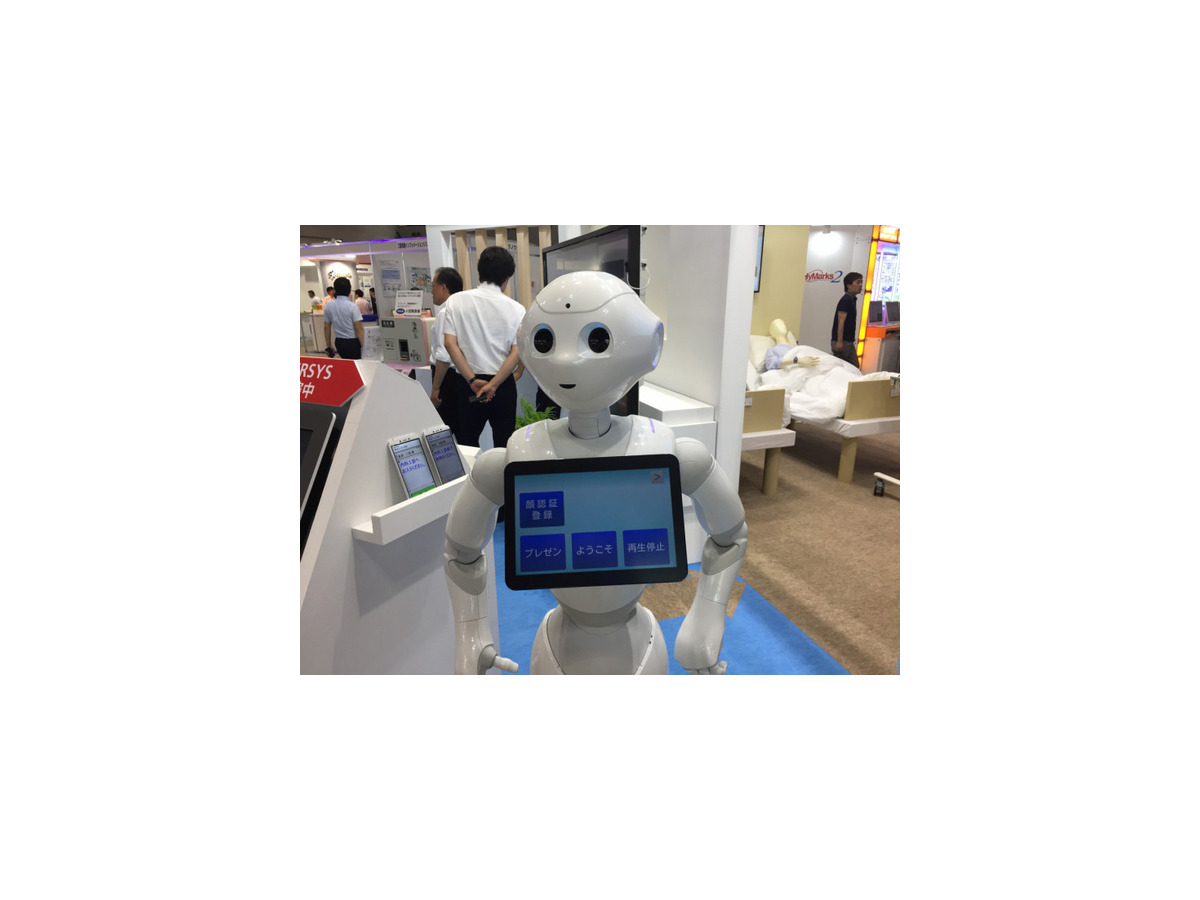 【国際モダンホスピタルショウ2017】シャープのホームアシスタントに会いに、infocomのブースにいってきました！