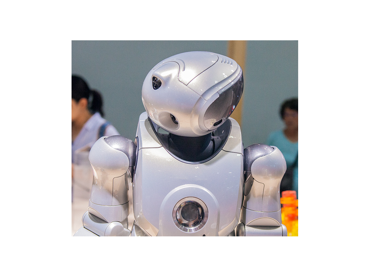 伝説のソニー製二足歩行ロボット「QRIO」、ロボカップ会場でダンスパフォーマンスを披露