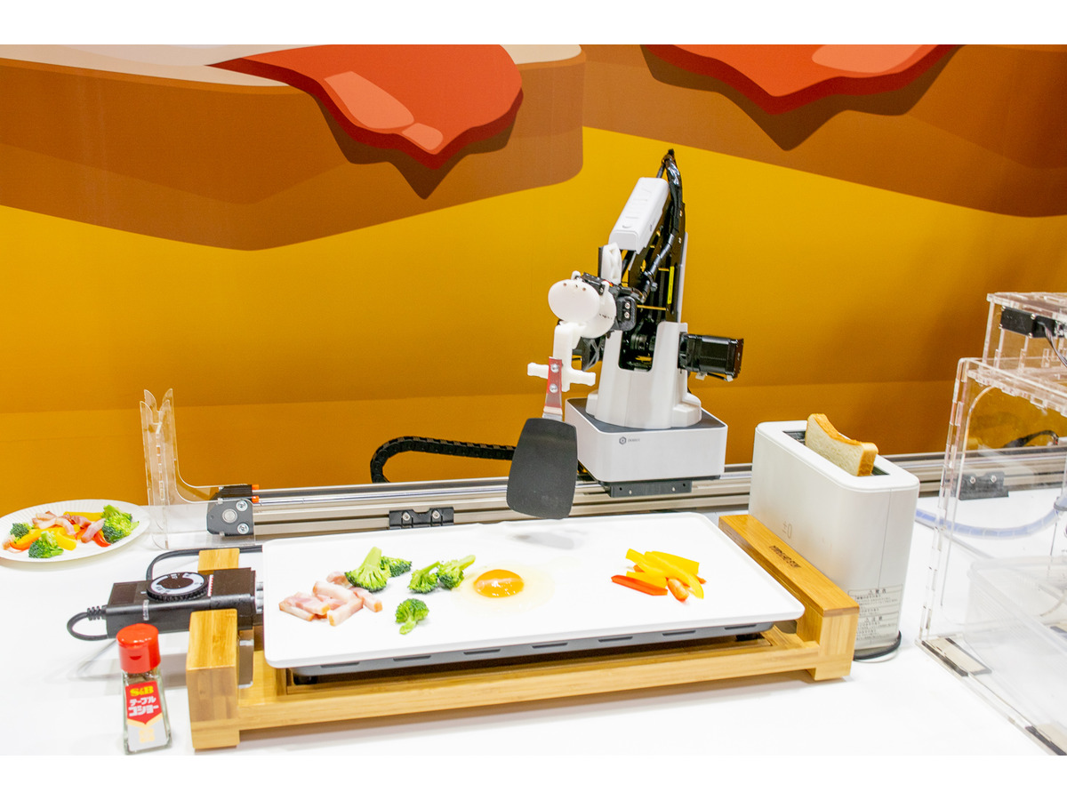 【動画あり】「朝食を作るロボット」などコネクテッドロボティクスが開発　HCJ2019で展示デモ