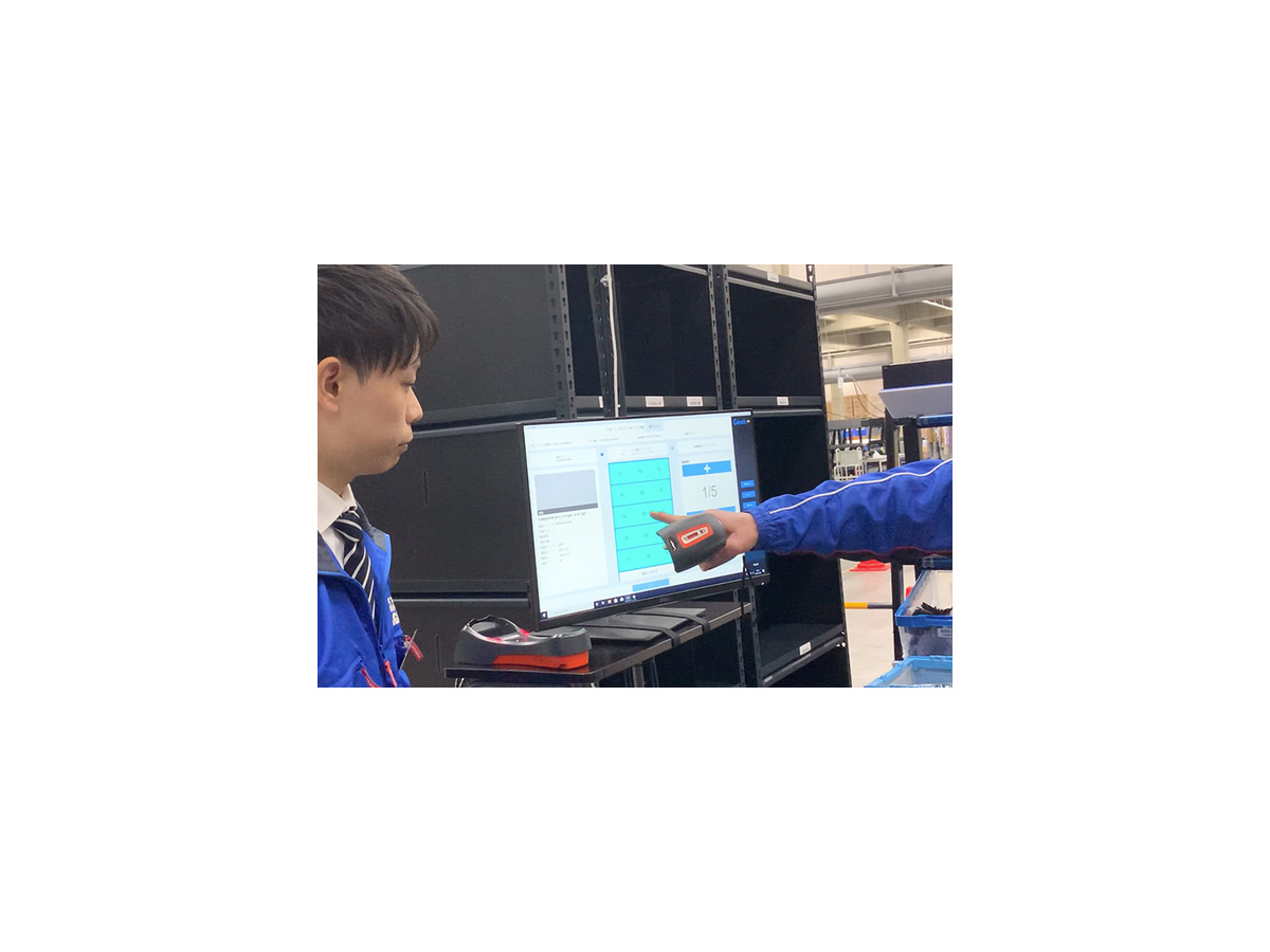 佐川が「棚ごと運ぶ自動搬送ロボット」をEC物流倉庫に導入　システムの全容を報道陣に公開　SGL蓮田営業所