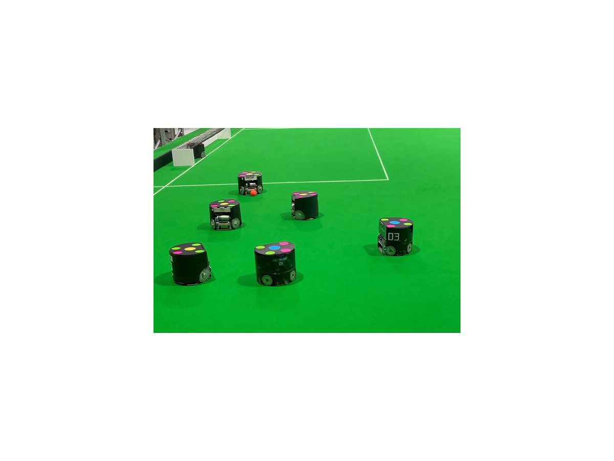 サッカー/生活支援/災害救助/産業革命4.0/ドローン 将来の社会実装に繋がる自律ロボットの競技大会「ロボカップ」 写真と動画で紹介