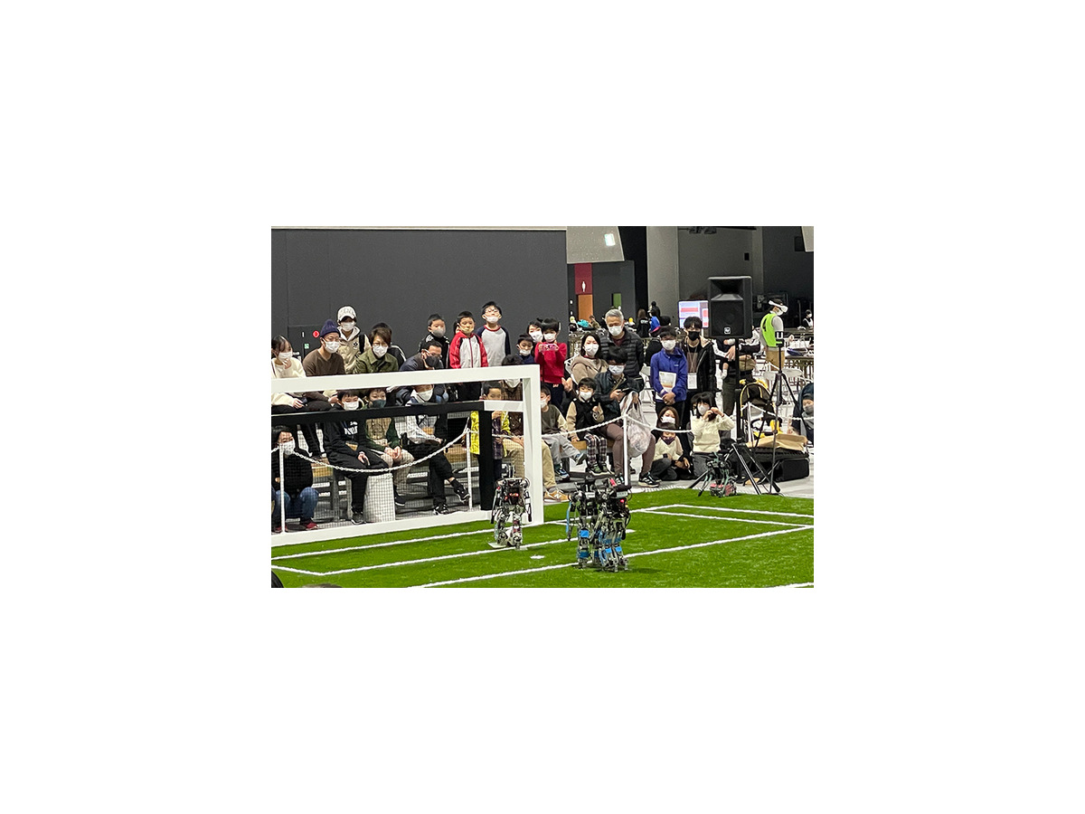 サッカー/生活支援/災害救助/産業革命4.0/ドローン 将来の社会実装に繋がる自律ロボットの競技大会「ロボカップ」 写真と動画で紹介