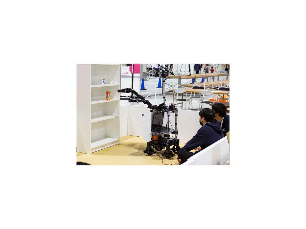 サッカー/生活支援/災害救助/産業革命4.0/ドローン 将来の社会実装に繋がる自律ロボットの競技大会「ロボカップ」 写真と動画で紹介