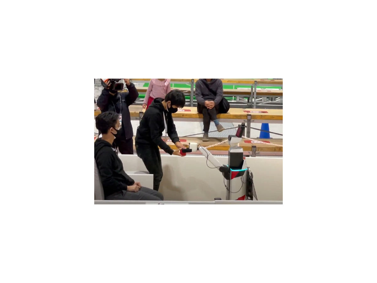 サッカー/生活支援/災害救助/産業革命4.0/ドローン 将来の社会実装に繋がる自律ロボットの競技大会「ロボカップ」 写真と動画で紹介