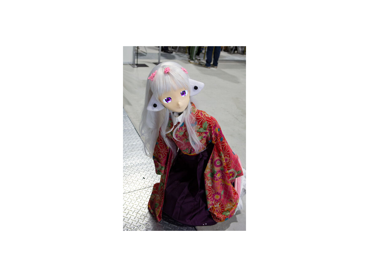 身長125cmのメイド少女ロボット3姉妹が登場！手をつないで歩こう「いつかメイドロボ喫茶を作りたい」MaSiRo Project