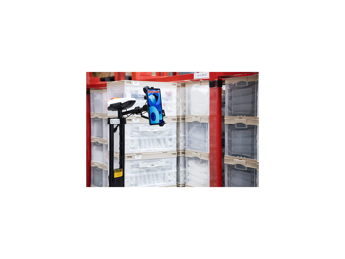 新設した16万平米のマルチテナント型物流倉庫に100台のピッキングアシストロボット導入へ　STOCKCREWとプロロジスが業務提携