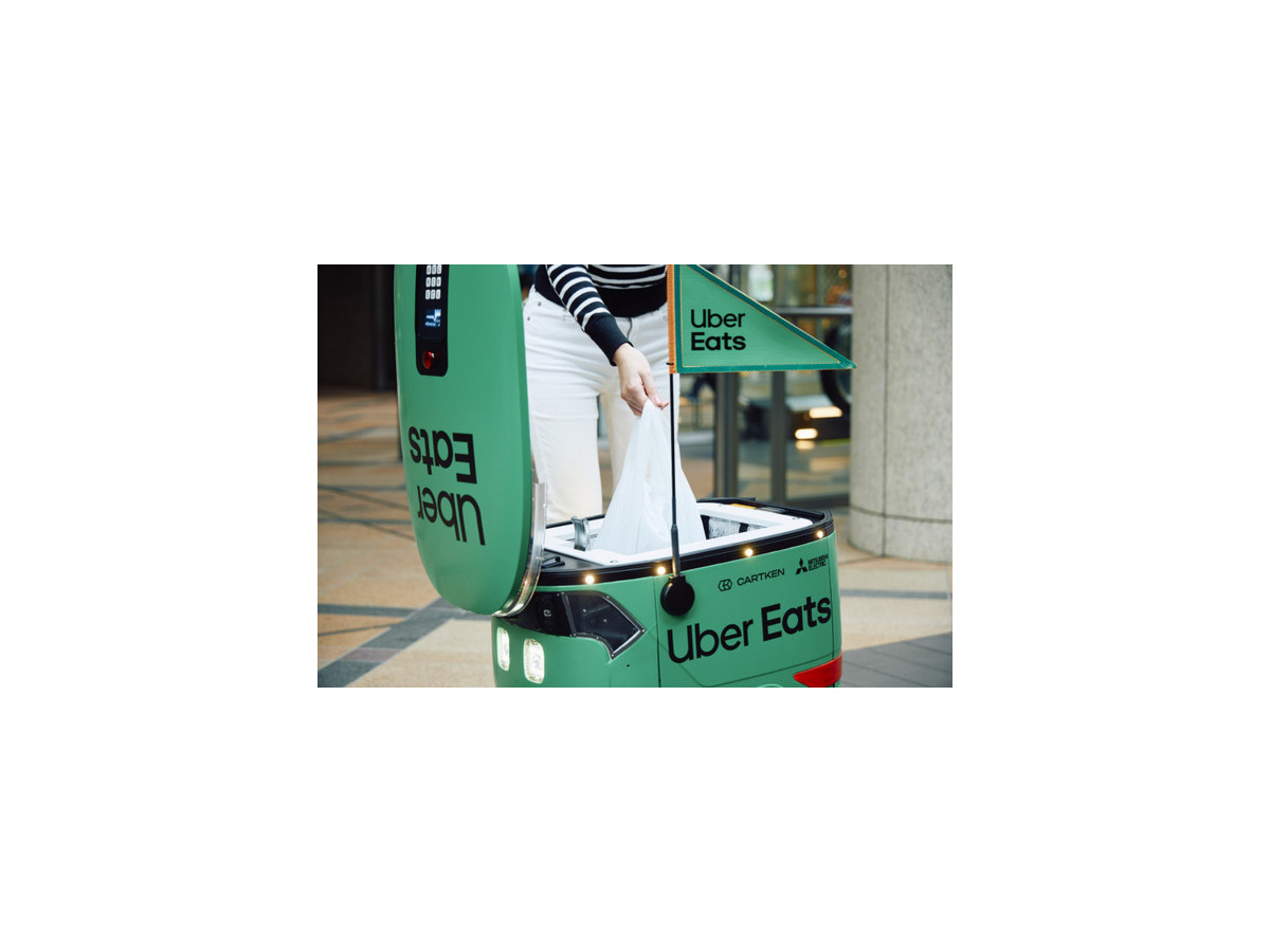 Uber Eatsが自律走行ロボットでデリバリーサービスを3月中に東京都内の一部地域で開始へ　三菱電機、Cartkenと提携