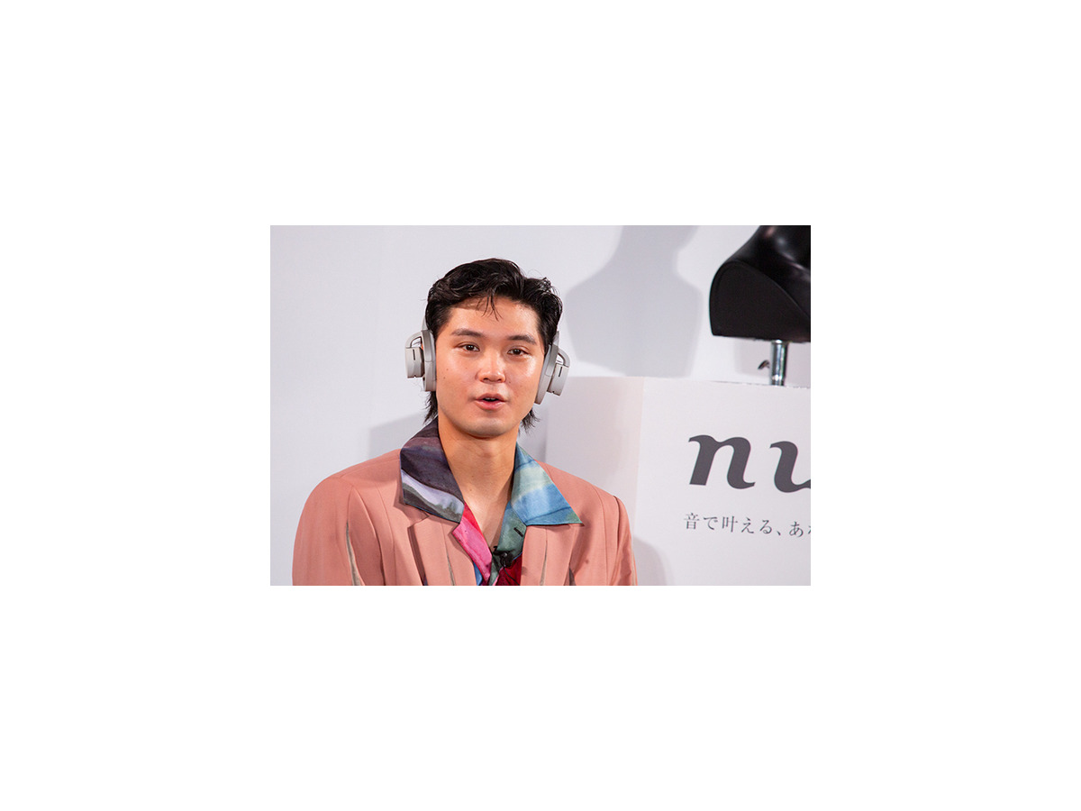 NTT オープンイヤー型なのに音漏れを抑制 音楽を聴きながら会話もできる耳スピ新製品「nwm ONE」 磯村勇斗さんが体験した感想は・・