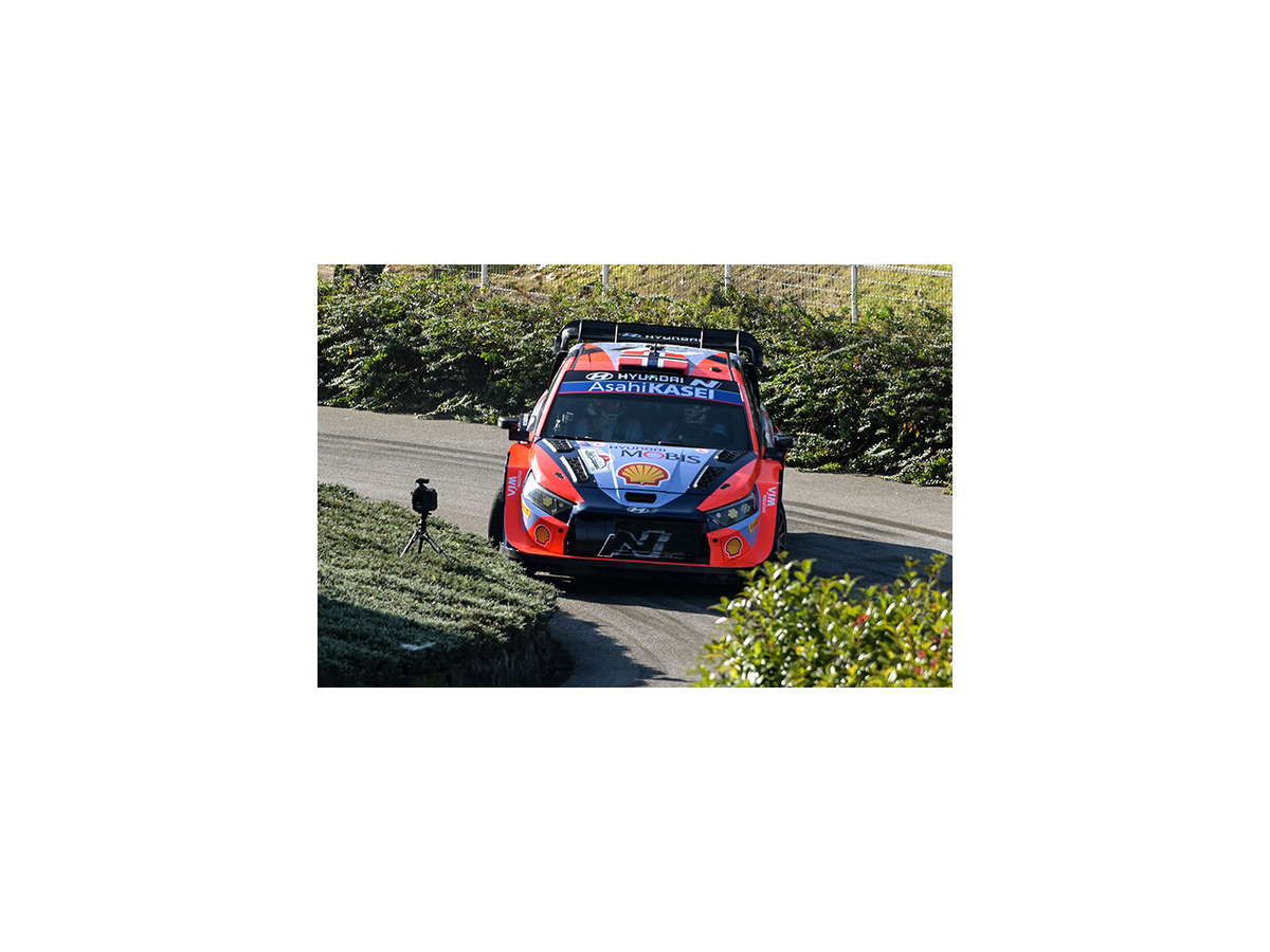 WRC「ラリージャパン2024」開幕！ホームのトヨタGRがヒョンデとの最終決戦へ！「シェイクダウン」や「現地の様子」写真レポート