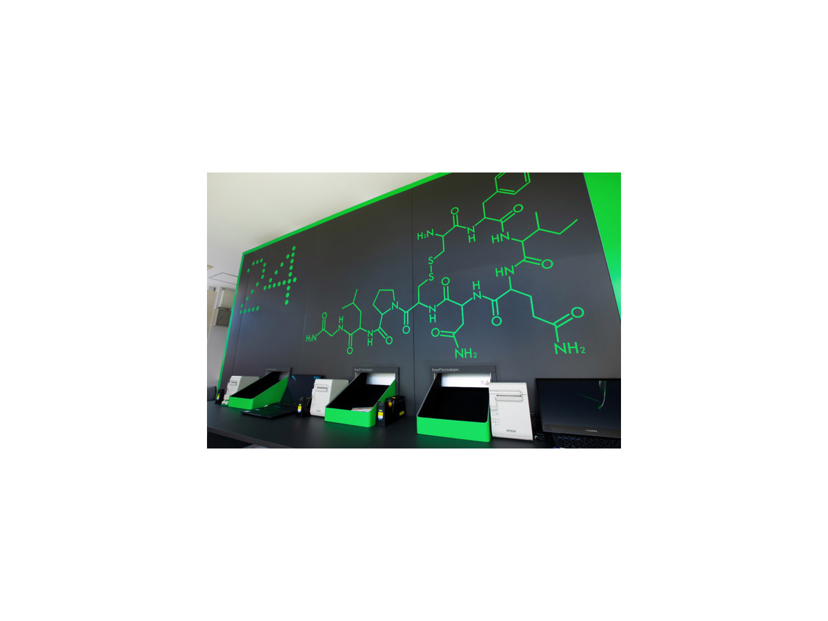 GMOヘルステック「処方薬デリバリーサービス」本格始動　送料や利用料無料 「薬局24」と「調剤ロボット」を特別公開