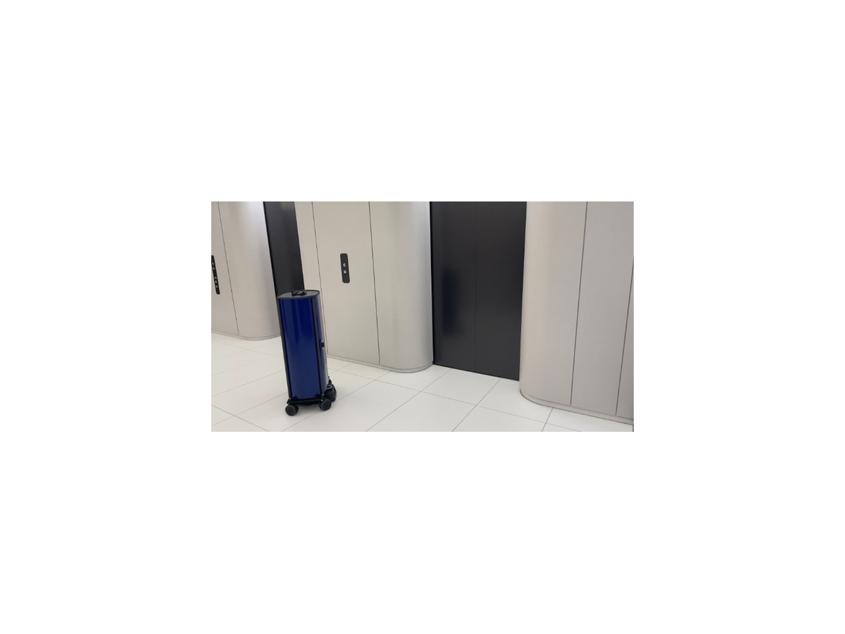 KDDIが自律走行搬送ロボット「カチャカプロ」を採用　エレベータと自動連携、多層階で社内メール便搬送を自動化