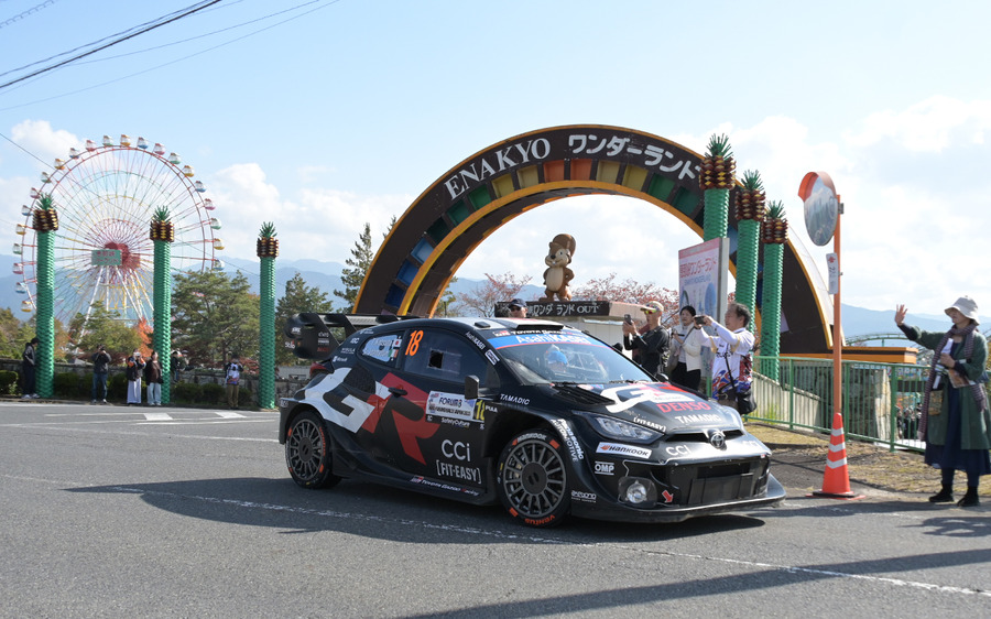 岐阜・恵那峡で整備後、午後の山岳SSへ　オジエとエバンスが僅差バトル、WRCラリージャパン