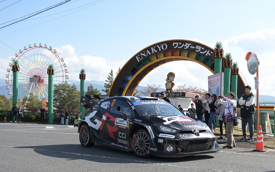 岐阜・恵那峡で整備後、午後の山岳SSへ　オジエとエバンスが僅差バトル、WRCラリージャパン
