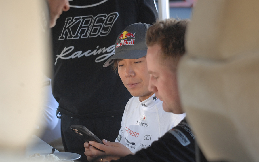 岐阜・恵那峡で整備後、午後の山岳SSへ　オジエとエバンスが僅差バトル、WRCラリージャパン