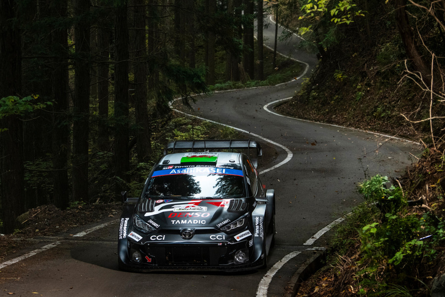 岐阜・恵那峡で整備後、午後の山岳SSへ　オジエとエバンスが僅差バトル、WRCラリージャパン
