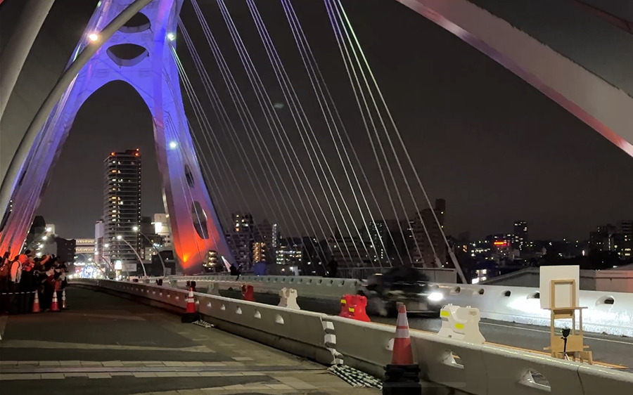 歓声と感動のナイトステージ！勝田貴元選手、満身創痍のマシンで駆け抜けた！トップタイムは・・　WRCラリージャパン