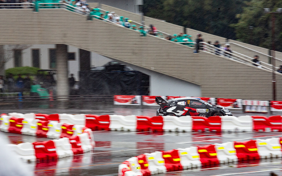ラリージャパン最終日は雨の決戦、勝田選手が岡崎で2連続トップタイム、総合ではトヨタGRが表彰台を独占