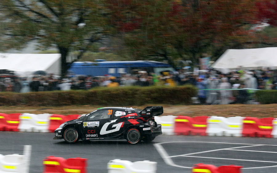 ラリージャパン最終日は雨の決戦、勝田選手が岡崎で2連続トップタイム、総合ではトヨタGRが表彰台を独占