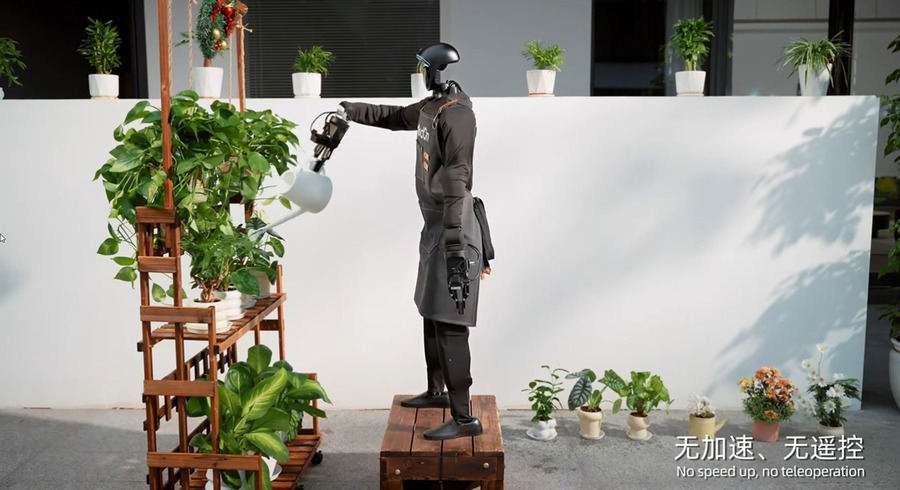 ヒューマノイドが水やり・掃除・片付け・荷物受け取り・フリスビー遊びまで！MindOn の自律デモが話題に