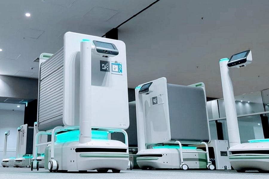 トヨタの最新ロボットが集結　人型ロボット「HSR」の後継機「ELEY」お披露目へ　会話ロボや院内搬送ロボ、ギネス記録を持つバスケロボもWRSで展示