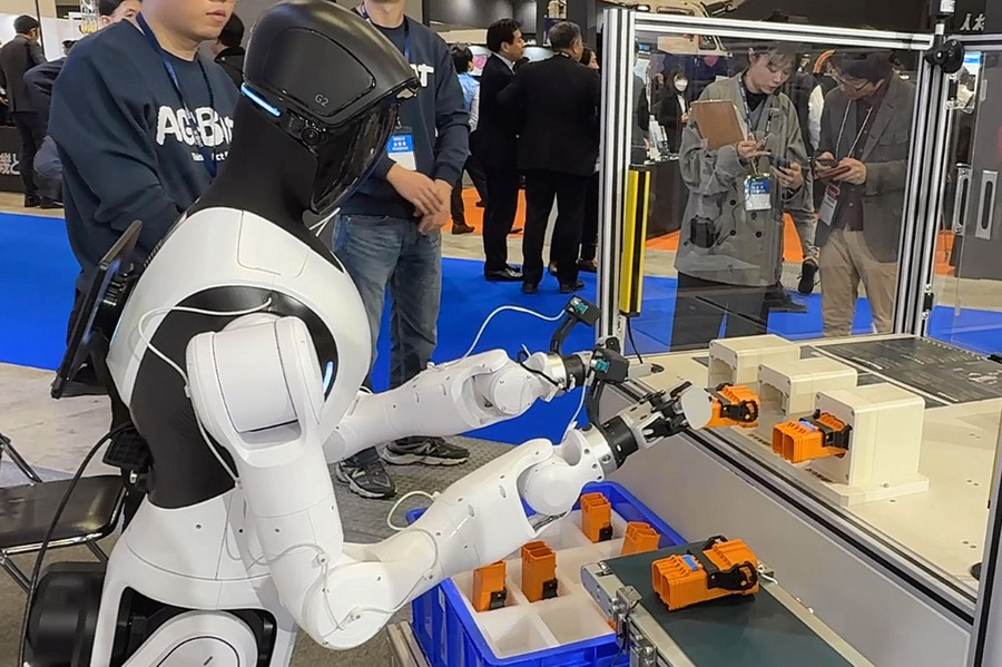 AgiBotのCMOが語る「ヒューマノイド市場に手ごたえ」5千台を生産完了、市場の規模と拡大戦略　ヒューマノイドが連携してダンスを披露