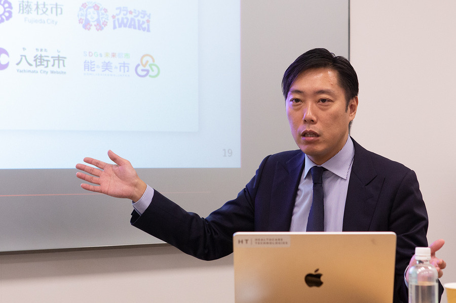 年収350万円で社会保険料は年100万円超の実態　医療費増大に挑むソフトバンクのヘルスケア新戦略