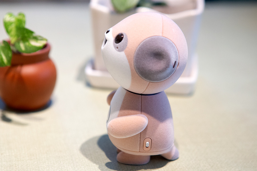 生成AIで会話が進化、シャープ「ポケとも」と実際に暮らしてわかった「共感する友達」感【レビュー】