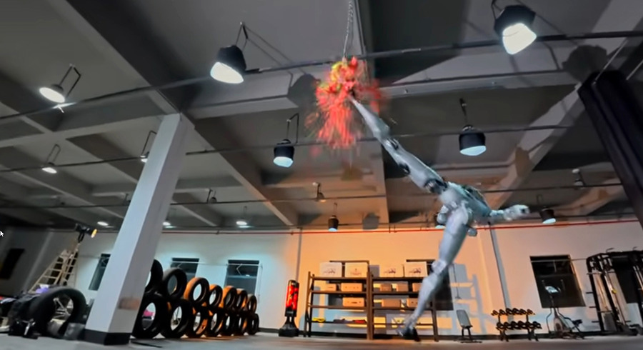 【ド派手】身長約1.8mのヒューマノイド「Unitree H1」が迫力の格闘ワザを披露！戦慄が走る