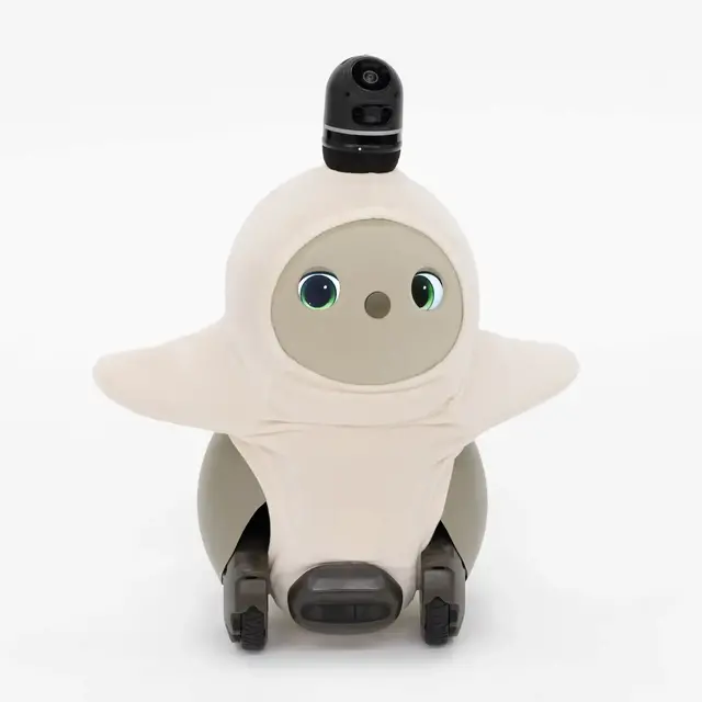 家族型ロボット「LOVOT」のベースウェアに彩り豊かな新色5色が仲間入り、全国16店舗で販売