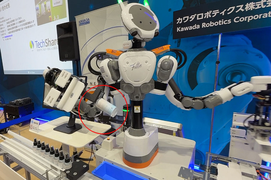 「ロボデックス」開幕！ 実用ロボットが中心、会場の一角で存在感を放つ「ヒューマノイドロボットショー」