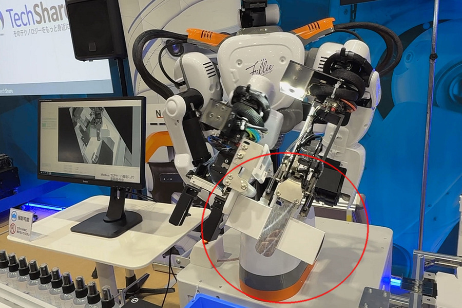 「ロボデックス」開幕！ 実用ロボットが中心、会場の一角で存在感を放つ「ヒューマノイドロボットショー」