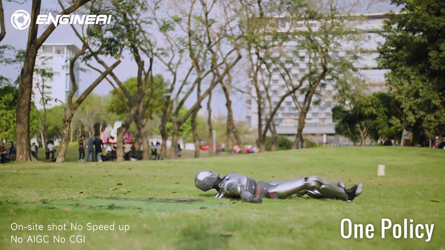 倒れてもすぐ立ち上がる！EngineAIヒューマノイド「PM01」最新動画の反響