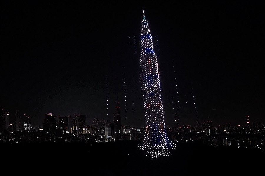 【圧巻】渋谷で国内最大級ドローンショー　3,000機が夜空に描いた地球の物語「DIG SHIBUYA 2026」レポート