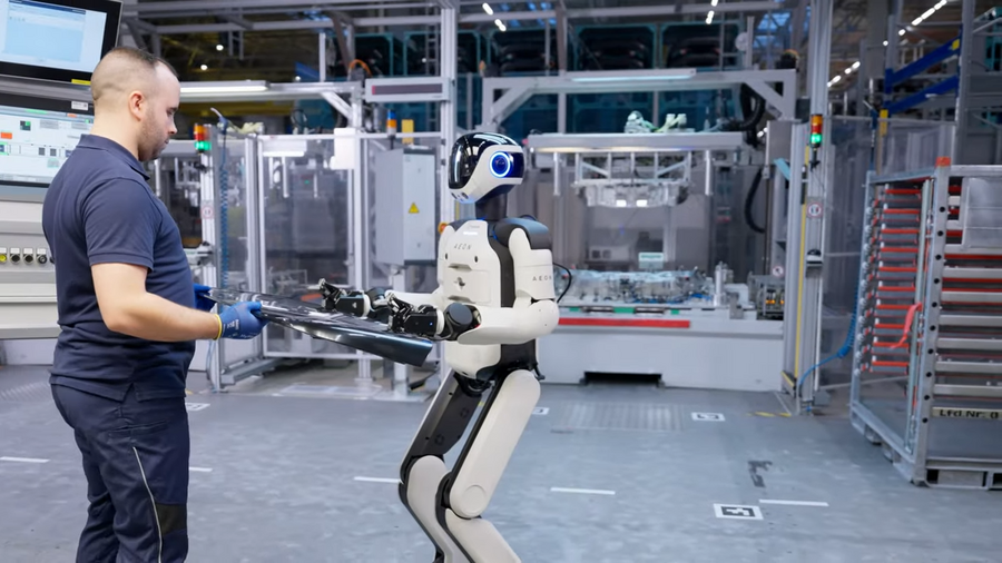 BMW、Hexagon Robotics製のヒューマノイド「AEON」を工場導入