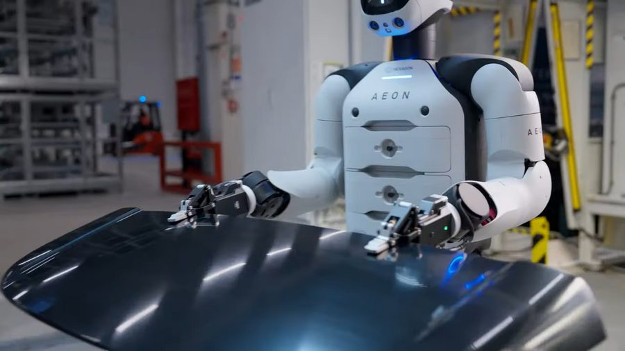 BMW、Hexagon Robotics製のヒューマノイド「AEON」を工場導入