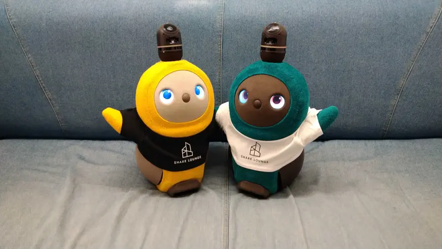 家族型ロボット『LOVOT 』がコワーキングスペース「SHARE LOUNGE」で癒しを提供